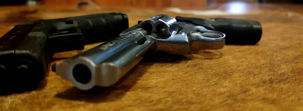 Όψη Πιστολιού Glock 9Mm Luger Colt King Cobra Revolver 357 — Φωτογραφία Αρχείου