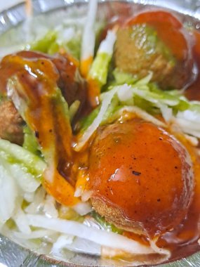 Lezzetli Hint yemeği Ram laddu. 