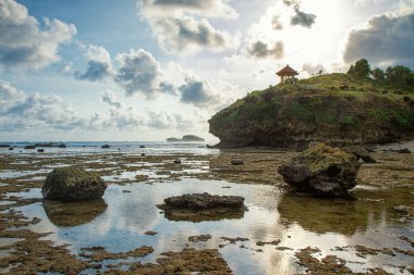 Watu Karung Plajı, Pacitan, Doğu Java, Endonezya