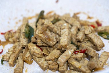 Yemek temposu ya da tavada tempeh