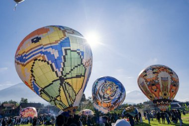 Wonosobo, 2 Nisan 2025. Sıcak Hava Balon Kültür Festivali