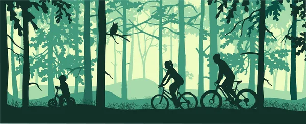 Aktives Familienradfahren Wald Mutter Vater Kind Grüne Silhouette Horizontale Illustration — Stockvektor
