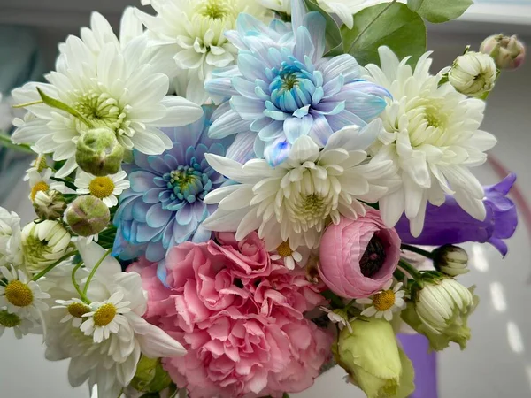 Bouquet Beautiful Roses Light Blue Background Closeup High Quality Photo — Stock Photo, Image