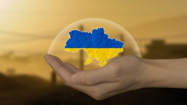 Bir cam kubbe Ukrayna 'nın gökyüzünü Rus saldırılarından korur.