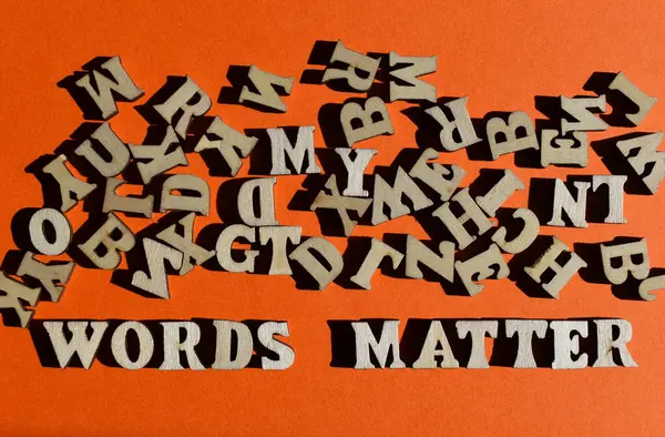 Slova Matter Dřevěnými Písmeny Náhodně Abecedními Písmeny Nahoře Izolované Oranžovém — Stock fotografie