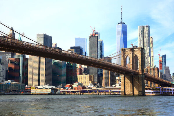 Brooklyn Bridge and lower Manhattan, New York city, NY, USA