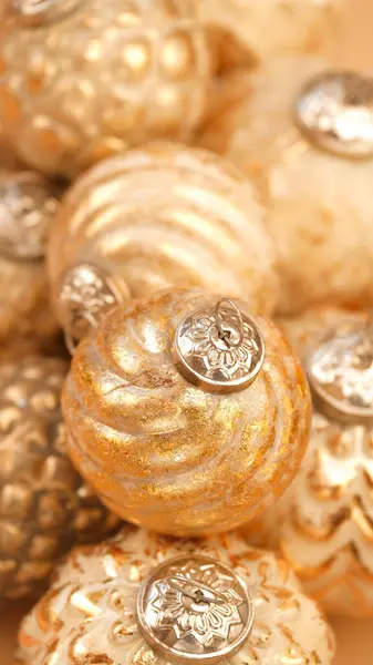 Gouden Kerstballen Klaar Kerstboom Decoraties Texture Design Kerst Decoraties Een — Stockfoto