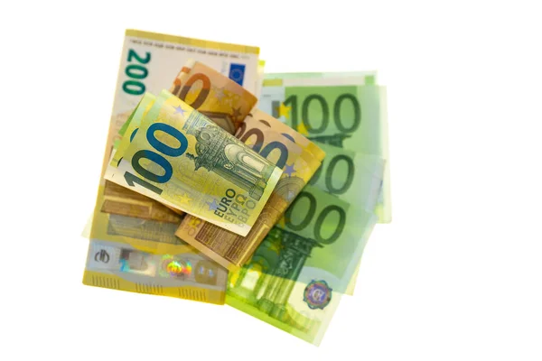 ユーロの銀行券は白を背景に決済されます ユーロの通貨と金融欧州連合 におけるユーロの為替レート — ストック写真