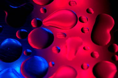  Pembe ve mavi tonlarda neon ışık deseni. Duvar kağıdı mavi ve pembe renkli. Neon telefon duvar kağıdı. Arkaplan dokusunu yanardöner eğimle düşürür. 