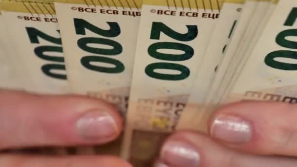 Billetes Euros Colocados Manos Femeninas Cerca Paquete Billetes Euros Ganancias — Vídeos de Stock