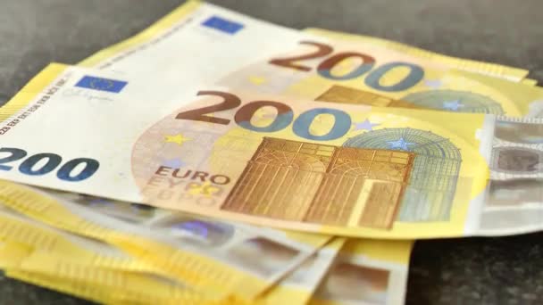 Пакет Банкнот Двести Евро Столе Считаю Банкноты Евро Кадров — стоковое видео