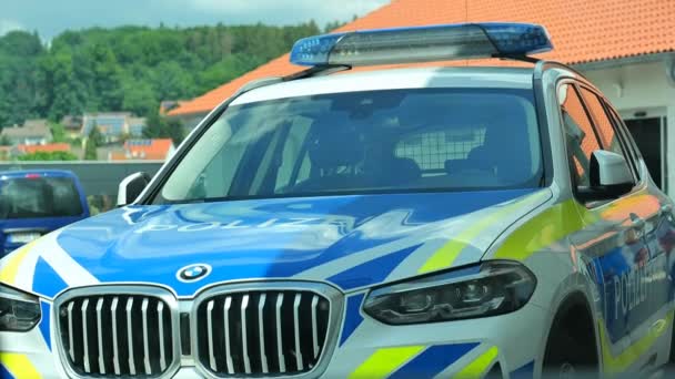 Полицейская Машина Bmw Германия Бавария Июнь 2023 Года Полицейский Транспорт — стоковое видео
