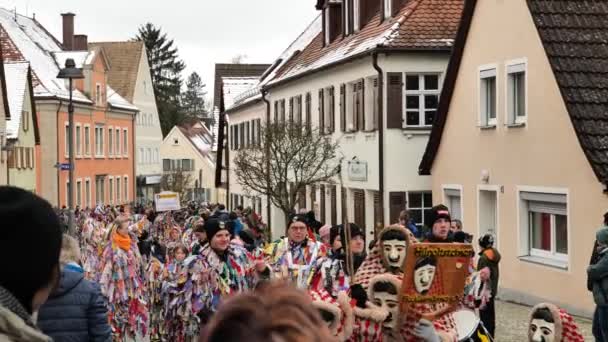 Karnevalferien Maskerade Tradisjonell Februar 2023 Hilpolstein Bayern Tyskland Crowd Mennesker – stockvideo