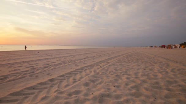 Белые Песчаные Пляжи Северного Моря Германии Закате Остров Фер Фризские — стоковое видео