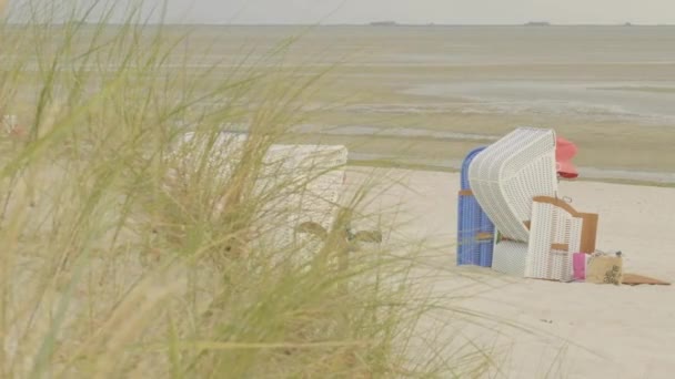 在德国北海费尔岛的海滩度假在德国北海的海滩度假 海滩与海滩盒 4K镜头 — 图库视频影像