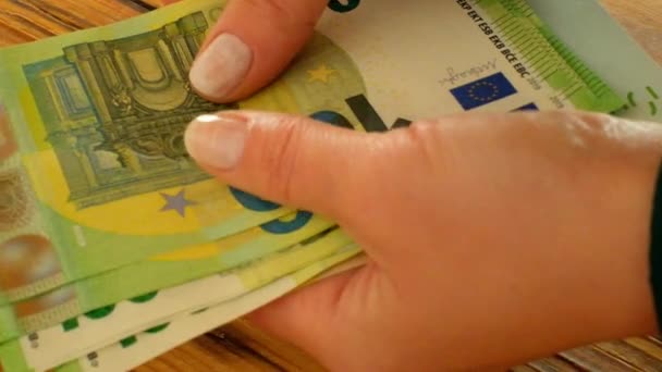 Billetes Cien Euros Manos Femeninas Manos Contando Dinero Del Euro — Vídeos de Stock