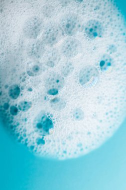 Sabun köpükleri. Köpük temizleme ürünleri. Doku köpüğü yakın çekim. Temizlik ve hijyen konsepti.. 