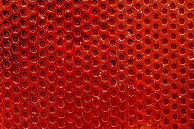 Suç mahalli. Kanlı paslı yüzey. Suç sembolü. Cadılar Bayramı duvar kağıdı. Kırmızı kan duvar kağıdı. Kırmızı kanla kaplanmış paslı yüzey. 