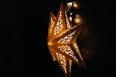  Kağıt Yıldız Madalyası. Parlayan Noel Yıldızı Madalyası..