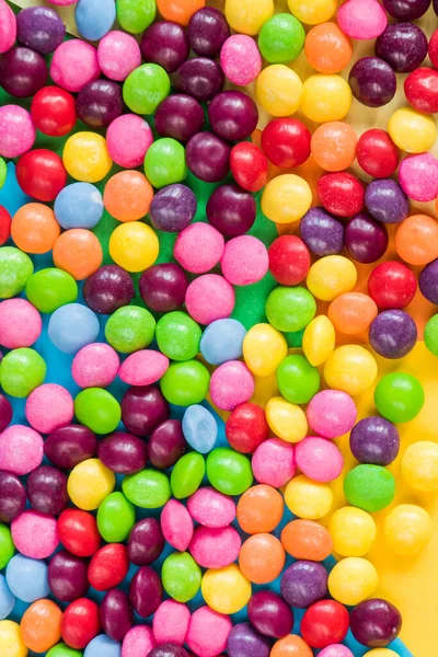Skittles Caramelle Sul Tavolo Colorato Colorato Sfondo Caramelle Dolci Foto Stock Royalty Free