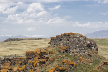 Saro Manastırı 'ndaki eski taşlar ve kayalar, Georgia