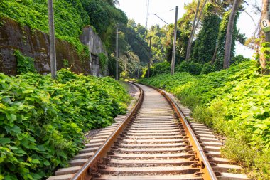 Tsikhisdziri, Gürcistan 'da demiryolu manzarası