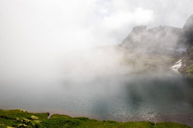 Samegrelo, Georgia 'daki Toba-varchkhili Gölü.