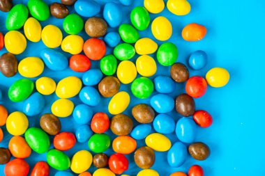 Renkli şekerler, çok renkli gradyanlar