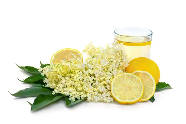 Blumen Holunder Mit Zitrone Und Tee Glas Auf Weißem Hintergrund — Stockfoto