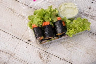 Asya sokak yemekleri, yengeç salatası, salata kapsülleri kilo kaybı, hidroponik sistem, alınması kolay sokak yemekleri, toksik olmayan.