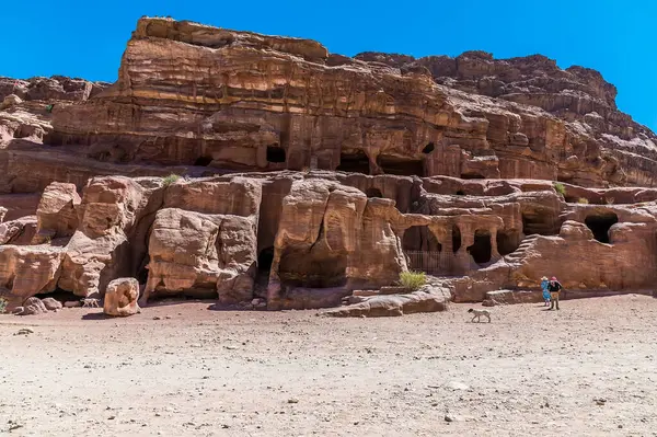 Uma Vista Ampitheatre Roman Para Moradias Caverna Cidade Antiga Petra — Fotografia de Stock