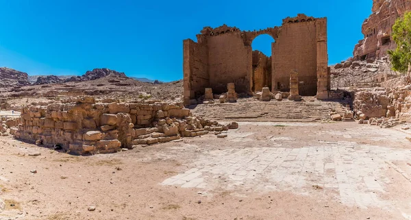 Une Vue Travers Les Ruines Temple Dans Ancienne Ville Petra — Photo