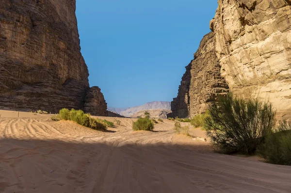 Vue Depuis Une Gorge Dans Paysage Désertique Wadi Rum Jordanie — Photo