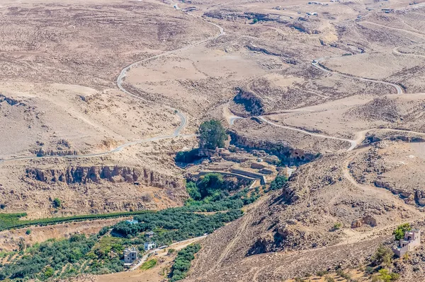 Uma Vista Cume Monte Nebo Jordânia Para Oásis Abaixo Verão — Fotografia de Stock
