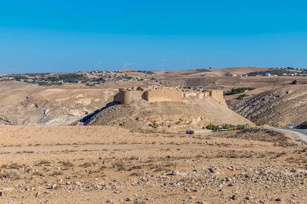 Widok Ruiny Zamku Krzyżowców Okolicznych Wsi Shobak Jordania Okresie Letnim — Zdjęcie stockowe