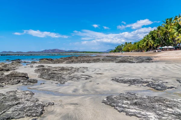 Uitzicht Het Zand Rotsachtige Strand Van Tamarindo Costa Rica Het — Stockfoto