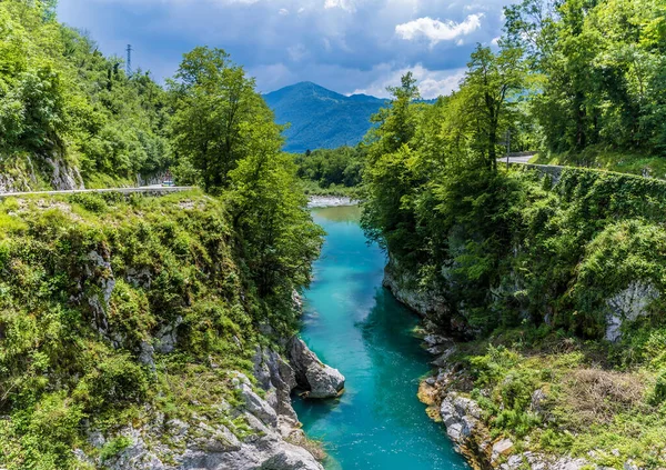 Uma Vista Para Baixo Rio Soca Partir Ponte Napoleão Eslovénia — Fotografia de Stock