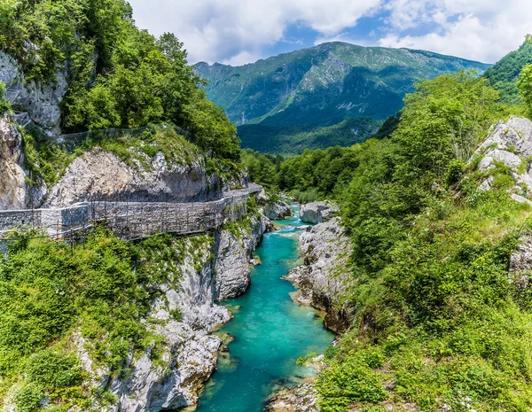Uma Vista Sobre Rio Soca Partir Ponte Napoleão Eslovénia Verão — Fotografia de Stock