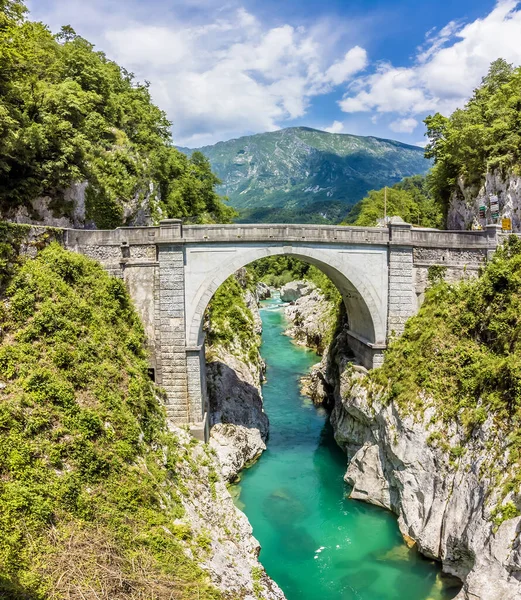 Kilátás Soca Folyó Szurdokából Napóleon Híd Felé Kobarid Közelében Szlovéniában — Stock Fotó