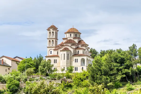 stock image A view from the Skanderbeg memorial towards the Orthodox church in Lezhe, Albania in summertime