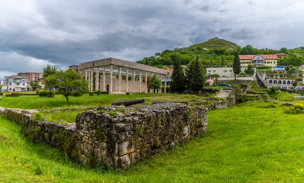 stock image A view past the ancient city ruins of Lissu towards the Skanderbeg memorial and the castle in Lezhe, Albania in summertime