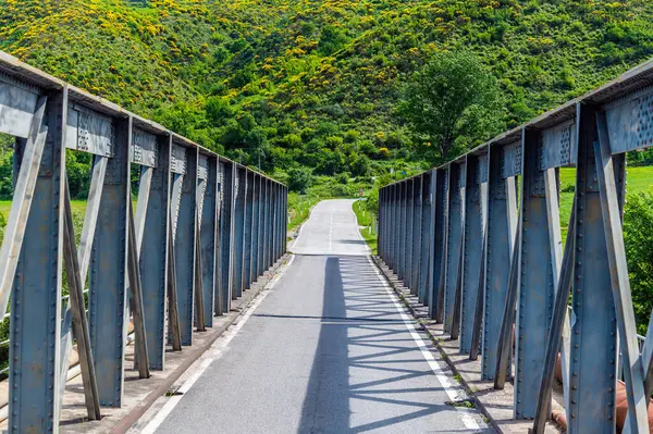 stock image A view down the Leklit bridge over the Drinos River at Tepelena, Albania in summertime