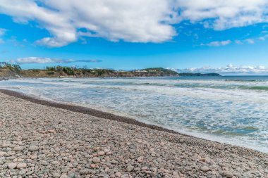 Sonbaharda Kanada 'da, Cabot Trail Nova Scotia' daki Ingonish plajında deniz manzarası