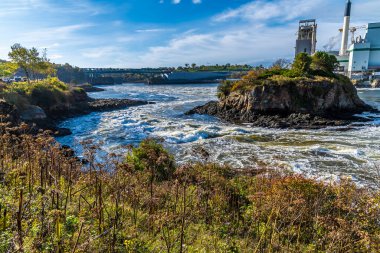Karga adasını geçtikten sonra, sonbaharda Saint John, New Brunswick 'e düşüş yaşandı.