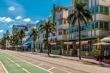 Okyanusun kuzey ucunda Miami 'deki Güney Sahili' nin yanında ilkbaharda bir manzara.