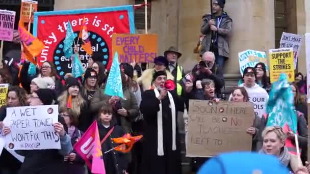 Oxford Feb 2023 Striking Teachers Other Public Sector Workers March — Stock video