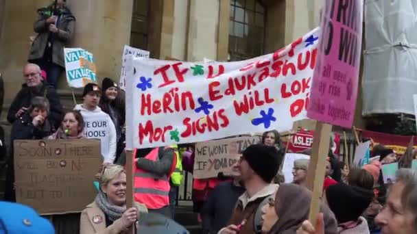 Oxford Feb 2023 Striking Teachers Other Public Sector Workers March — Stockvideo