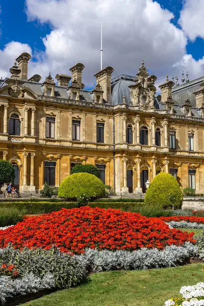 Waddesdon, Buckinghamshire, İngiltere - 24 Ağustos 2022: Waddesdon Malikânesi ve Buckinghamshire 'daki bahçeler