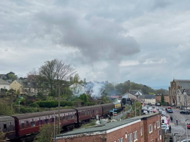 Watchet, İngiltere, 15 Mart 2025. Watchet buhar treni, kıyı köyü, Somerset sahili, İngiltere