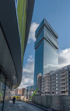 FRANKFURT AM MAIN, ALMANLIK-06 Şubat 2023: Frankfurt, Almanya 'nın yeni gökdelen kulesi